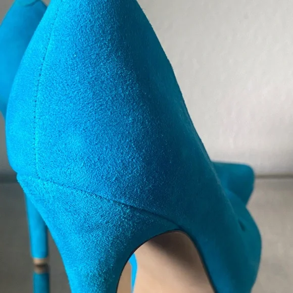 Bright Teal Platform High Heels - Women's Pumps - Picture 9 of 12